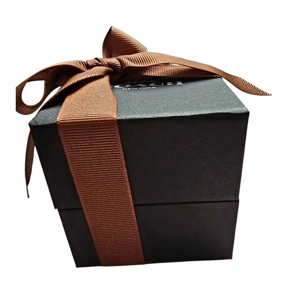 Coach magnetic gift box